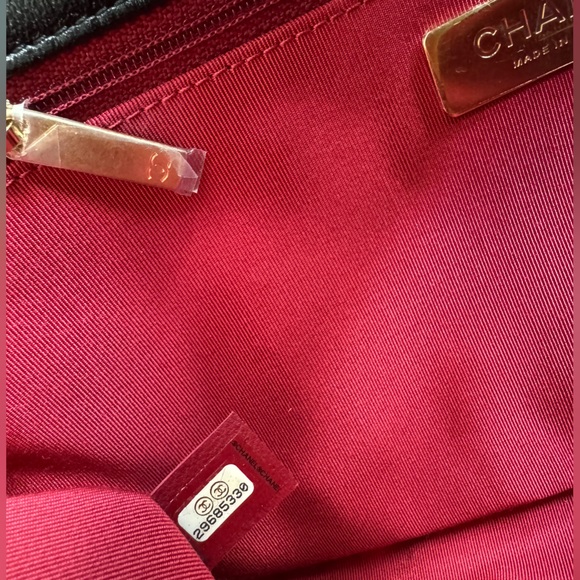 Chanel 19 Shoulder Bag - Picture 11 of 13